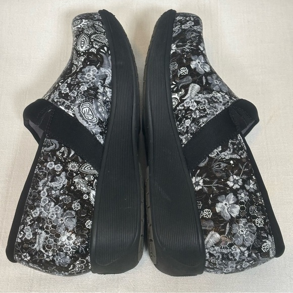 SoftWalk Meredith Sport Clogs-Black/White Floral Pattern-Women Size 8 - Picture 6 of 10